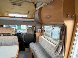ARCA M 715 GLT MANSARDATO CON LETTO A CASTELLO TRASVERSALE / GARAGE